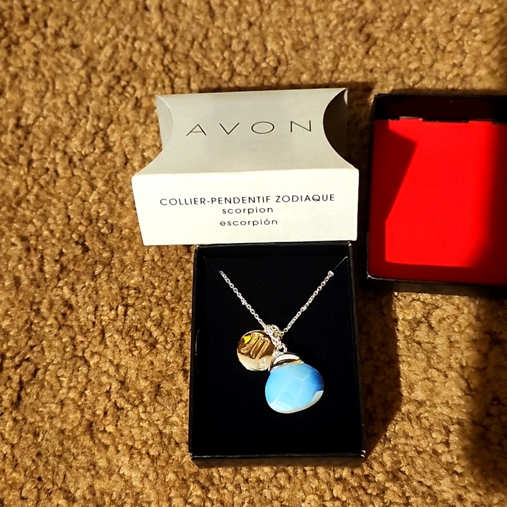 Zodiac pendant necklace